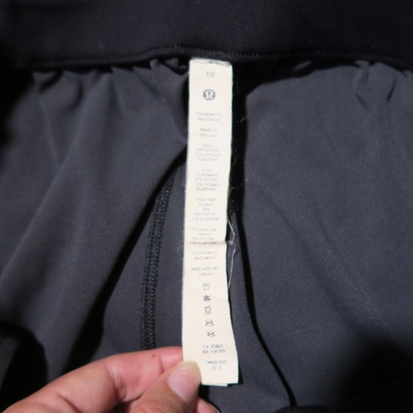 Lululemon‎ Stretch High Rise Crop Pants Heritage 365 Camouflage Deep Coal Black - Picture 7 of 9